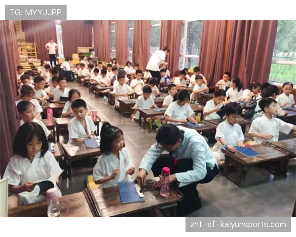 青训学员学业托管与训练时间平衡的成功方案，青训学员学业托管与训练时间平衡的成功方案怎么写